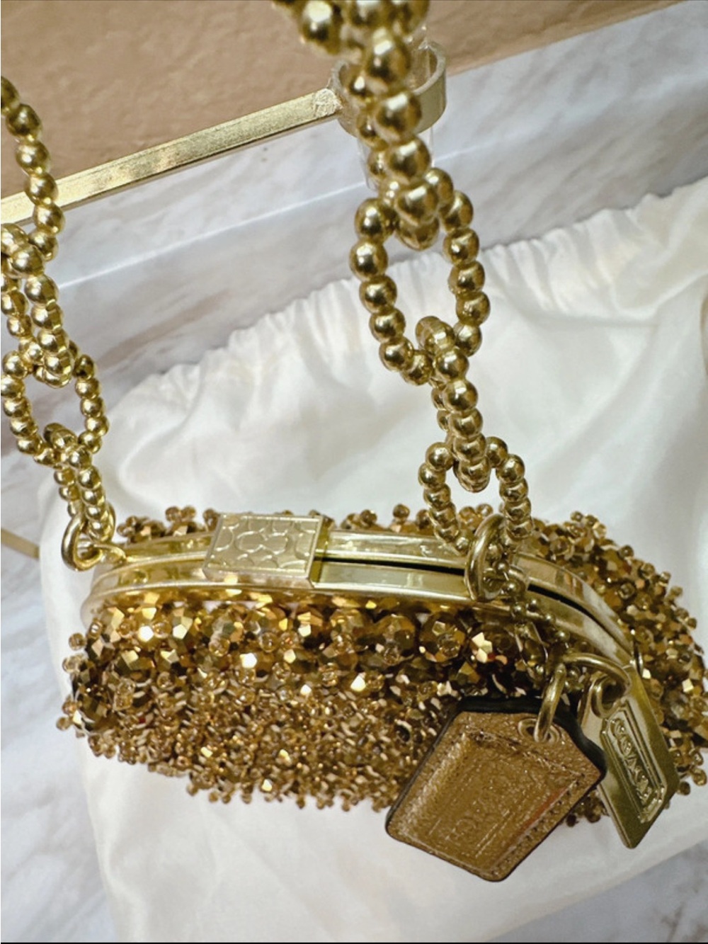 Authentic Coach vintage Gold Beaded Evening Wristlet with Chain Strap - Picture 4 of 16